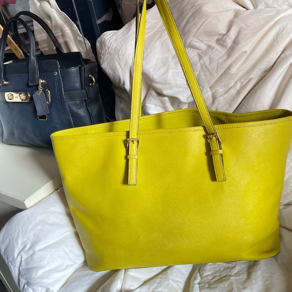 Michael Kors Neon Lime Green Tote with Gold Charm - Picture 2 of 10